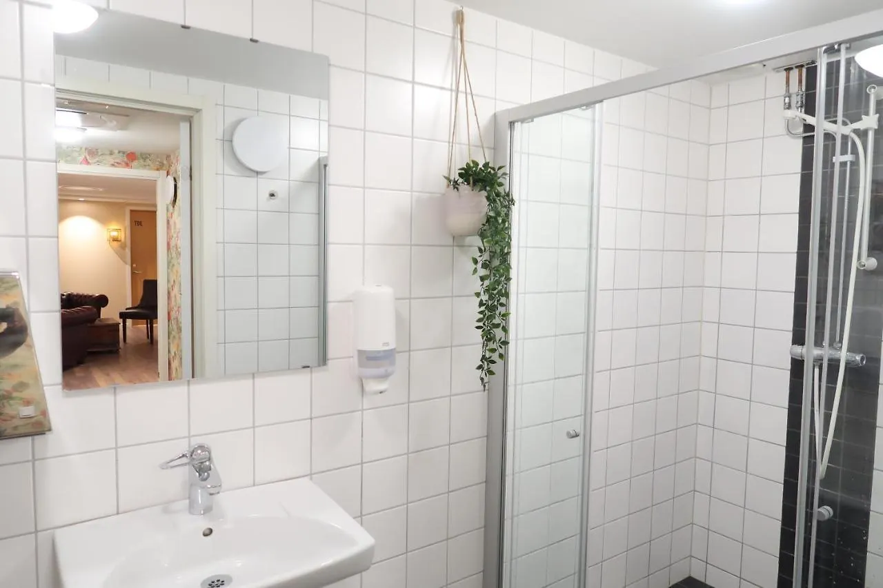 Room In Bb - Best Location In Sodermalm Stockholm, Cozy Guest Room Single Bed 10M 2 Stockholm