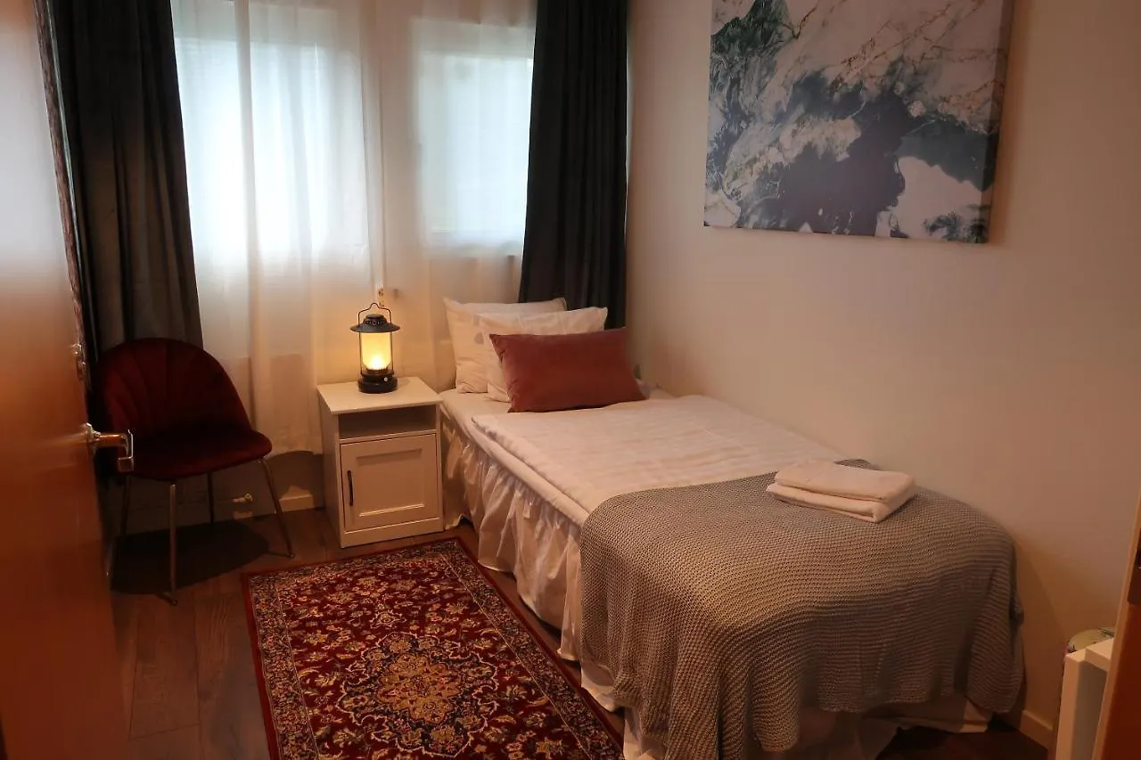 Room In Bb - Best Location In Sodermalm Stockholm, Cozy Guest Room Single Bed 10M 2