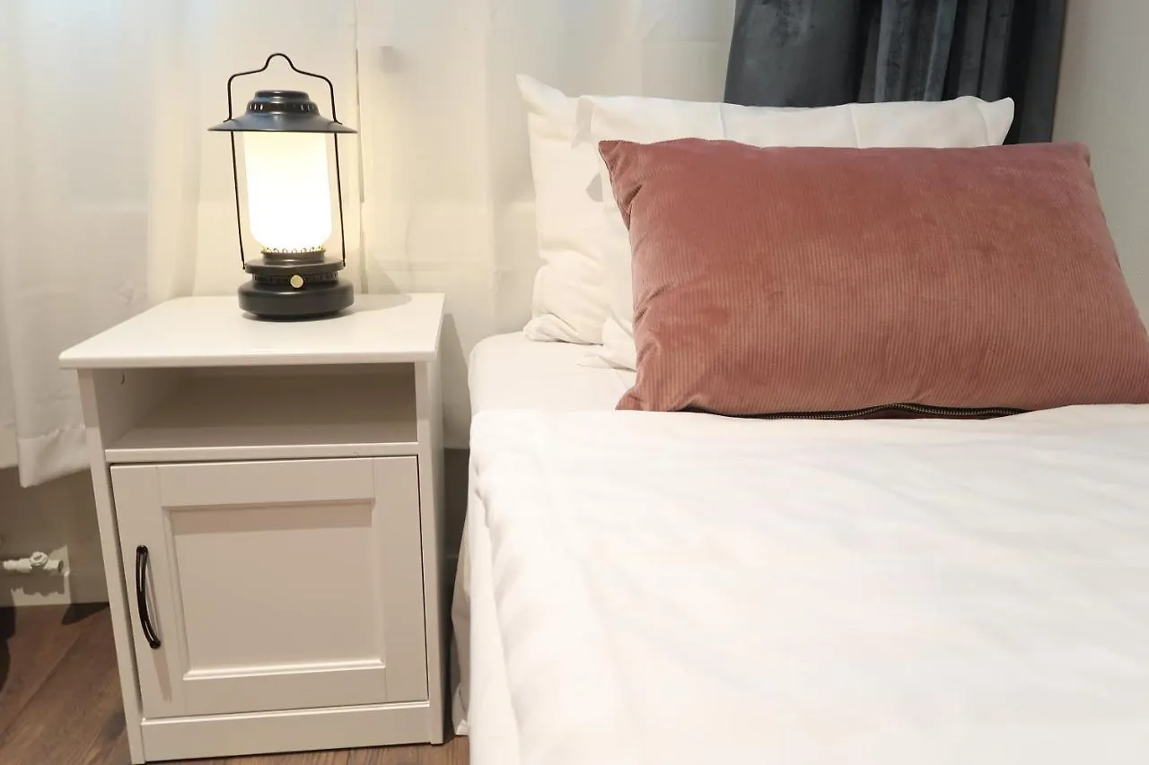 Room In Bb - Best Location In Sodermalm Stockholm, Cozy Guest Room Single Bed 10M 2 بيت ضيافة
